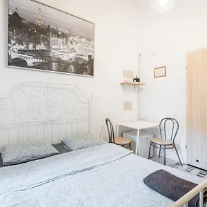  Apartment Laykonik